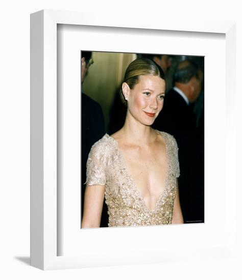 Gwyneth Paltrow-null-Framed Photo