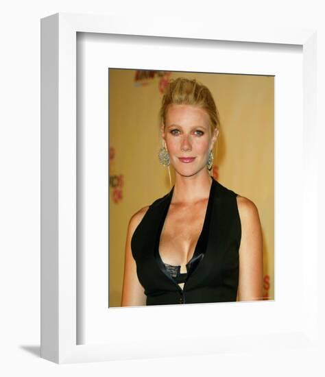 Gwyneth Paltrow-null-Framed Photo