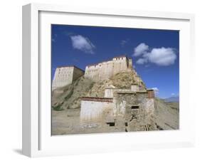 Gyangze Dzong (Monastery), Gyangze (Gyantse), Tibet, China-Jane Sweeney-Framed Photographic Print