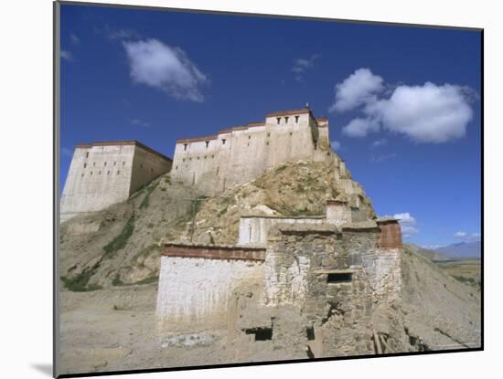 Gyangze Dzong (Monastery), Gyangze (Gyantse), Tibet, China-Jane Sweeney-Mounted Photographic Print