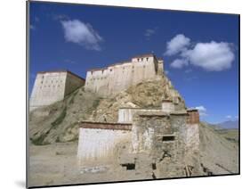 Gyangze Dzong (Monastery), Gyangze (Gyantse), Tibet, China-Jane Sweeney-Mounted Photographic Print