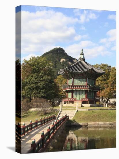 Gyeongbokgung Palace (Palace of Shining Happiness), Seoul, South Korea, Asia-null-Stretched Canvas