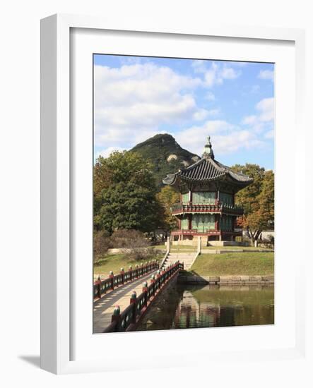 Gyeongbokgung Palace (Palace of Shining Happiness), Seoul, South Korea, Asia-null-Framed Photographic Print