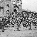 Spectators at Jumma Masjid, Bangalore, India, 1900s-H & Son Hands-Giclee Print