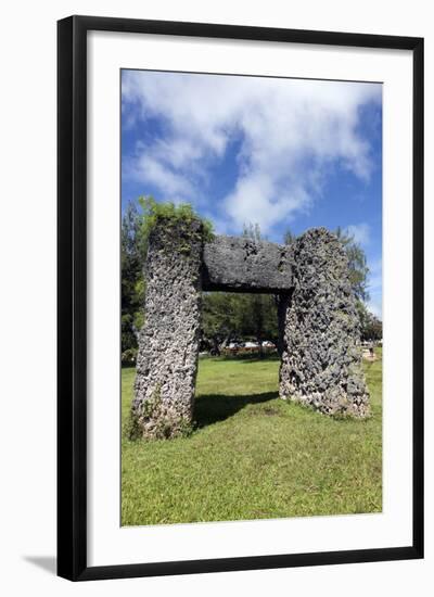 Ha'amonga 'A Maui Arch-benkrut-Framed Photographic Print