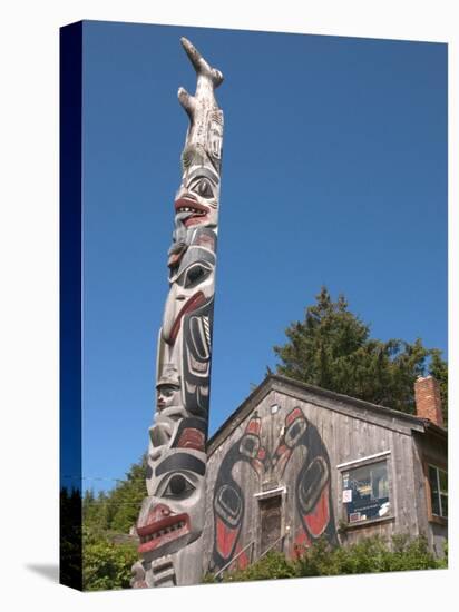 Haida Totem Pole and Tourist Shop, Queen Charlotte Islands, Canada-Savanah Stewart-Stretched Canvas