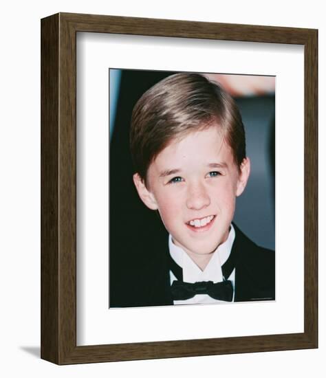 Haley Joel Osment-null-Framed Photo