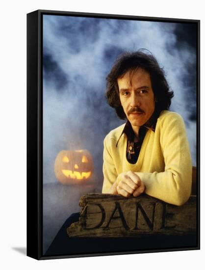 HALLOWEEN, 1978 directed by JOHN CARPENTER John Carpenter (director) (photo)-null-Framed Stretched Canvas