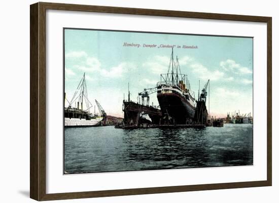 Hamburg, Dampfer Cleveland Der Hapag Im Riesendock-null-Framed Giclee Print