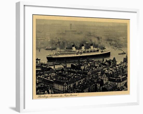 Hamburg, Dampfschiff Cap Arcona, Ausreise, Vogelsicht-null-Framed Giclee Print