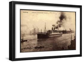 Hamburg, Hafen Mit Dampfer Hamburg Der Hapag-null-Framed Giclee Print