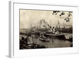 Hamburg, Hafen, Monteschiffe A.D. Überseebrücke-null-Framed Giclee Print
