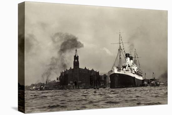 Hamburg, HSDG, M.S. Monte Cervantes, Dampfschiff-null-Stretched Canvas