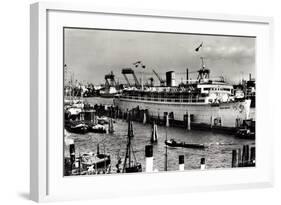 Hamburg, Kdf Dampfschiff Wilhelm Gustloff Im Hafen-null-Framed Giclee Print
