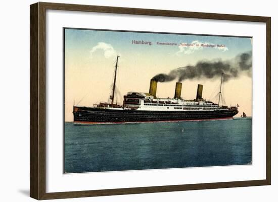 Hamburg, Riesendampfer Vaterland Im Hafen-null-Framed Giclee Print