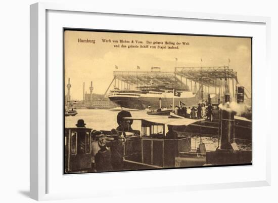 Hamburg, Werft Von Blohm Und Voss, Dampfer Läuft Ab-null-Framed Giclee Print