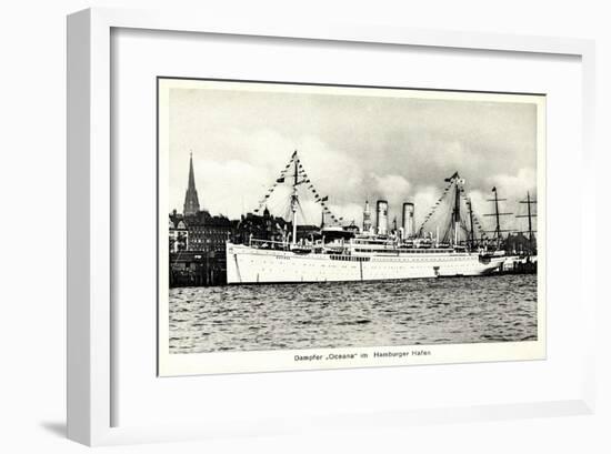 Hamburger Hafen, Hapag, Dampfschiff Oceana-null-Framed Giclee Print