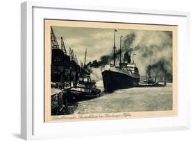 Hamburger Hafen, Hapag, Schnelldampfer Deutschland-null-Framed Giclee Print