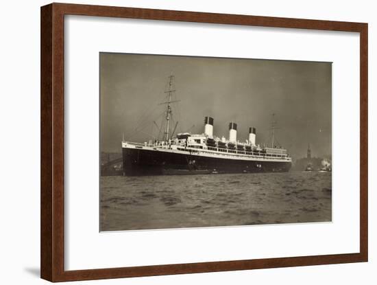 Hamburger Hafen, HSDG, Dampfschiff Cap Arcona-null-Framed Giclee Print