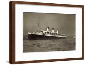 Hamburger Hafen, HSDG, Dampfschiff Cap Arcona-null-Framed Giclee Print