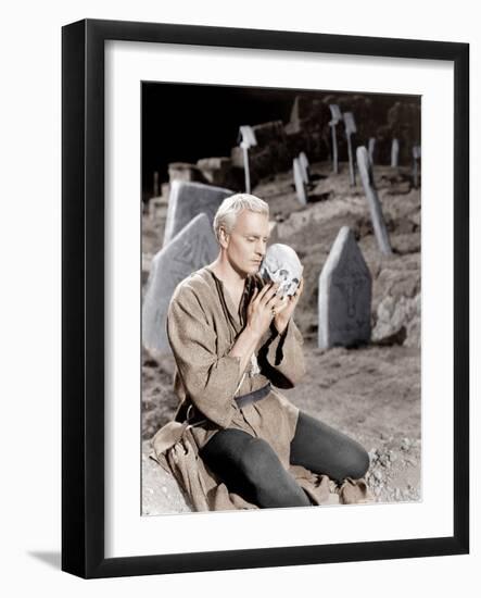 Hamlet, Laurence Olivier, 1948-null-Framed Photo