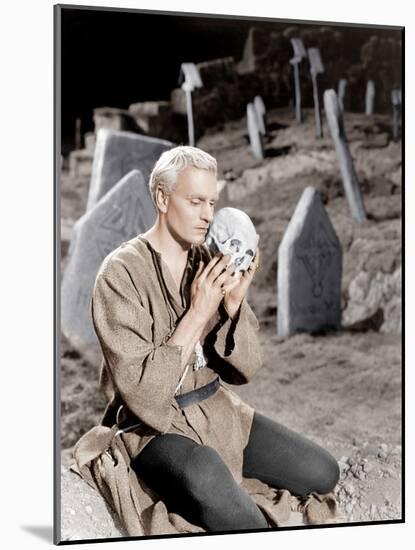 Hamlet, Laurence Olivier, 1948-null-Mounted Photo