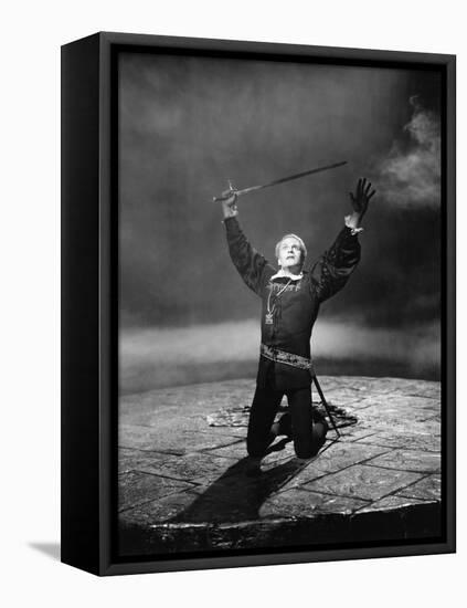 Hamlet, Laurence Olivier, 1948-null-Framed Stretched Canvas