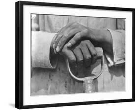 Hands of a Construction Worker, Mexico, 1926-Tina Modotti-Framed Photographic Print