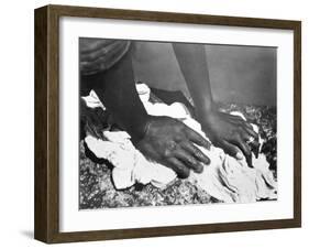 Hands of a Woman, Mexico, 1926-Tina Modotti-Framed Giclee Print