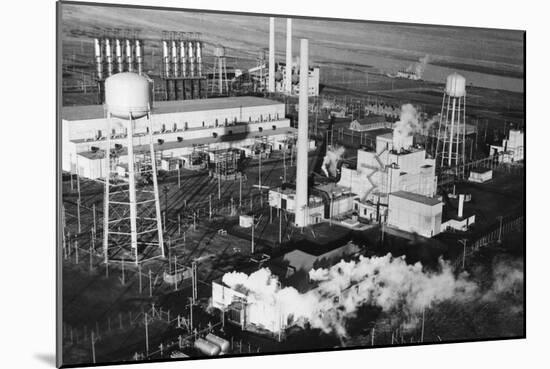 Hanford, WA Industrial Plant Photograph - Hanford, WA-Lantern Press-Mounted Art Print