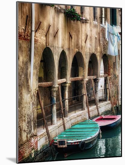 Hanging Laundry-Danny Head-Mounted Photographic Print