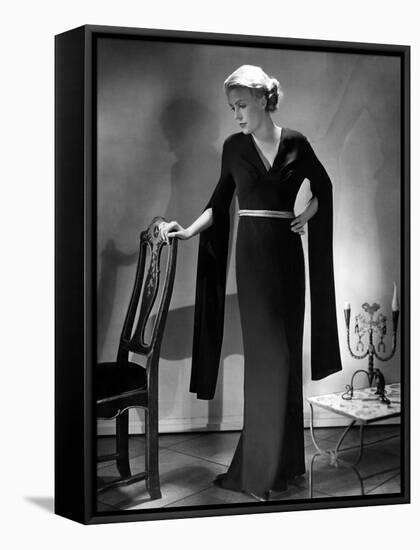 Hanging Sleeves 1930S-null-Framed Stretched Canvas