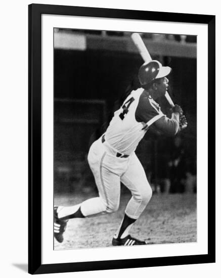 Hank Aaron (1934-)-null-Framed Giclee Print