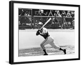 Hank Aaron (1934-)-null-Framed Giclee Print