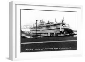 Hannibal, Missouri - Mississippi River Steamer Capitol-Lantern Press-Framed Art Print