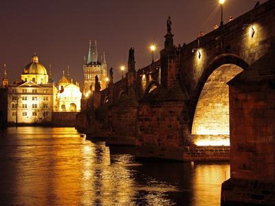 Charles Bridge over the River Vltava at Night, UNESCO World Heritage Site, Prague, Czech Republic,