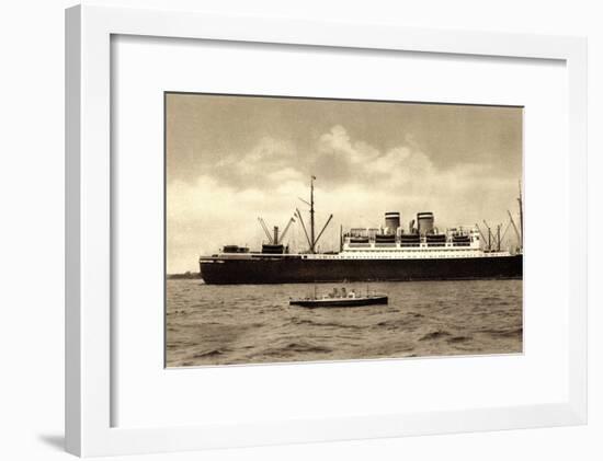 Hapag, Dampfer Hamburg, Modellboot, D. Bartsch-null-Framed Giclee Print