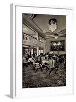 Hapag, Dampfer New York, Halle, 1 Klasse, Leuchter-null-Framed Giclee Print