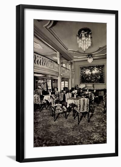 Hapag, Dampfer New York, Halle, 1 Klasse, Leuchter-null-Framed Giclee Print