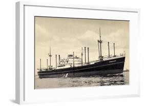 Hapag, Dampfschiff M.V. Sommelsdyk Nah Am Ufer-null-Framed Giclee Print