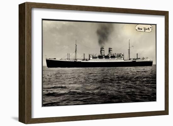 Hapag, Dampfschiff New York Auf Hoher See-null-Framed Giclee Print