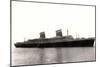 Hapag, Dampfschiff New York, Hafenblick, Begleitschiff-null-Mounted Giclee Print