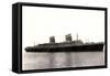 Hapag, Dampfschiff New York, Hafenblick, Begleitschiff-null-Framed Stretched Canvas