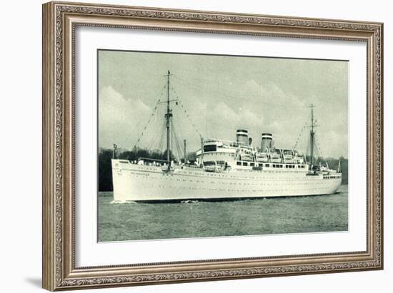 Hapag, M.S. Milwaukee, Dampfschiff Am Ufer-null-Framed Giclee Print