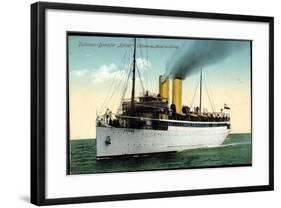 Hapag, Turbinen Dampfschiff Kaiser in Fahrt-null-Framed Giclee Print