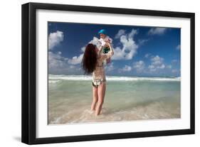 Happy Family Enjoy Summer Vacation in Mexico.-Yaro-Framed Photographic Print