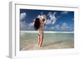 Happy Family Enjoy Summer Vacation in Mexico.-Yaro-Framed Photographic Print