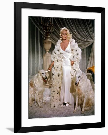 HARLOW, 1965 directed by GORDON DOUGLAS Carroll Baker (photo)-null-Framed Photo