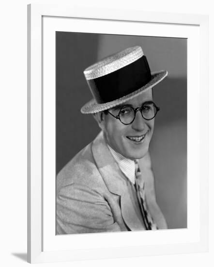 Harold Lloyd (1893- 1971) acteur america vers, 1924 --- Harold Lloyd (1893- 1971) american actor, c-null-Framed Photo