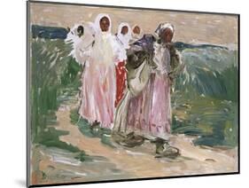 Harvest Women in Russia, 1928-Robert Sterl-Mounted Giclee Print